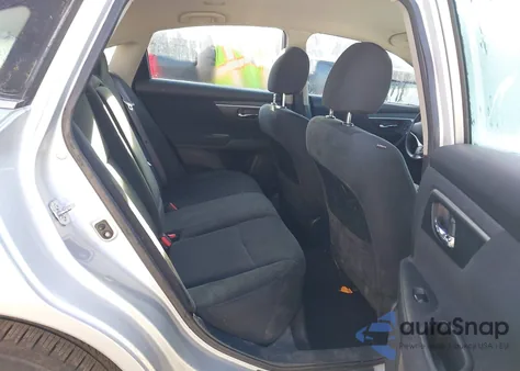 2015 Nissan Altima 2.5/2.5 S/2.5 Sl/2.5 Sv z USA, uszkodzony, nr VIN 1N4AL3AP0FC228330